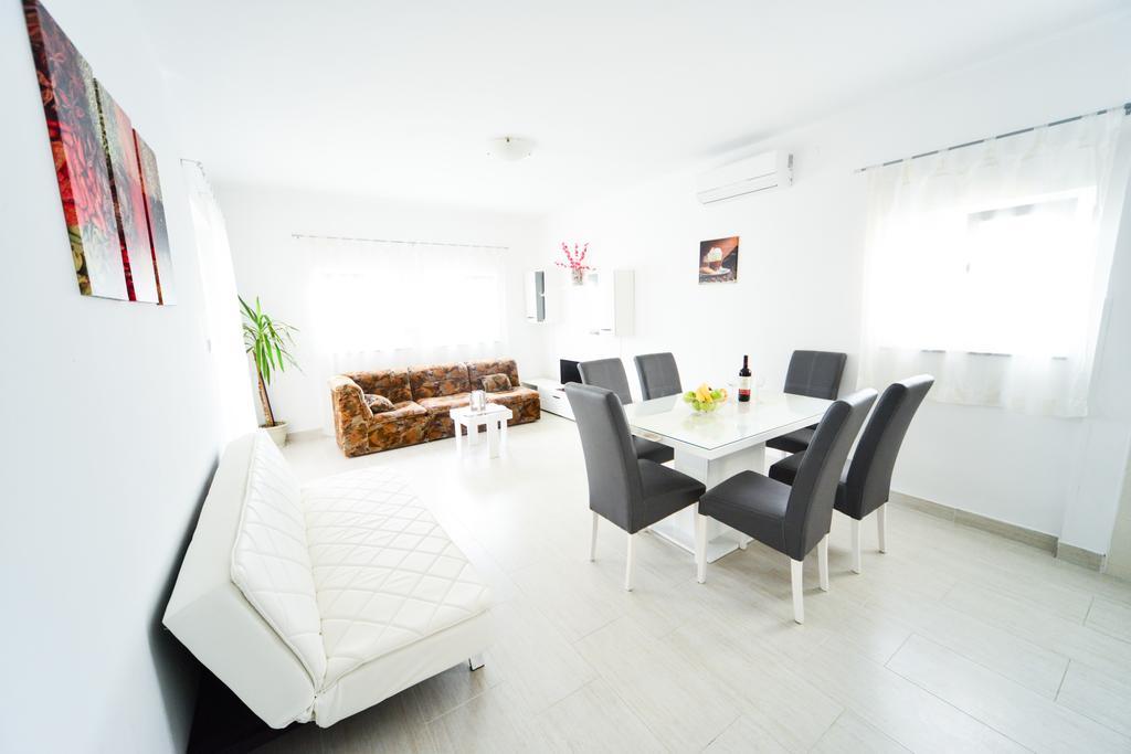 Apartments Valentina Petrcane Ngoại thất bức ảnh