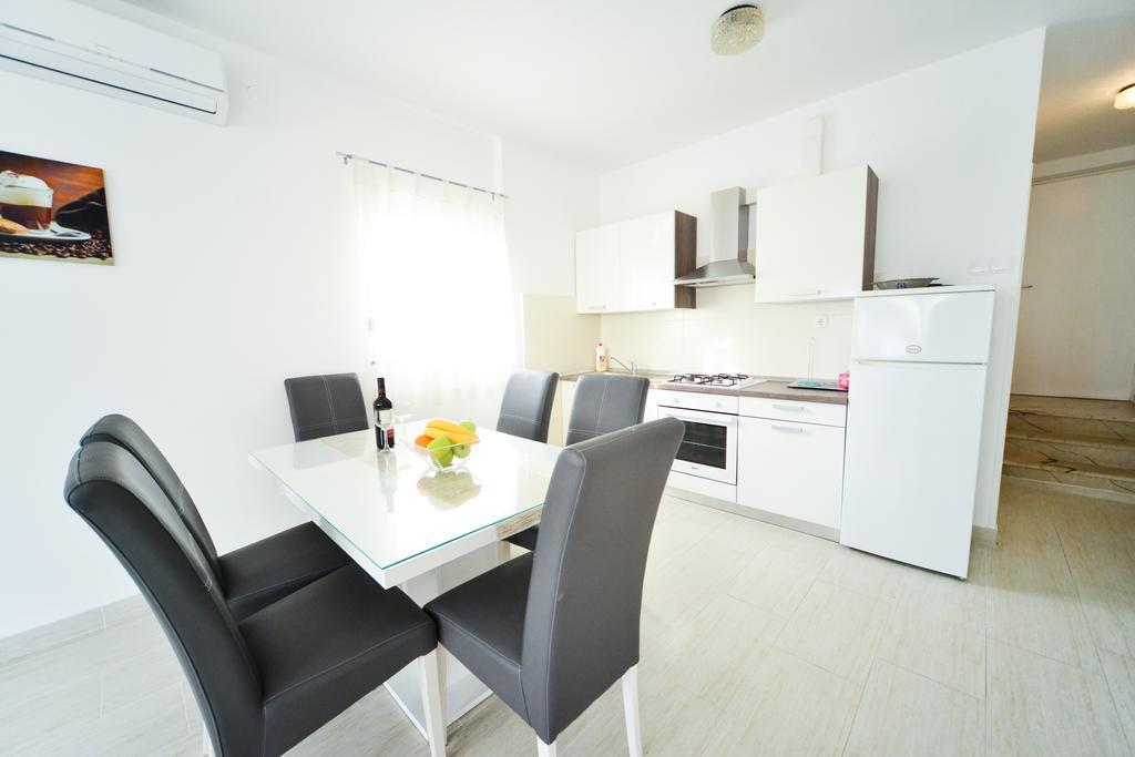 Apartments Valentina Petrcane Ngoại thất bức ảnh